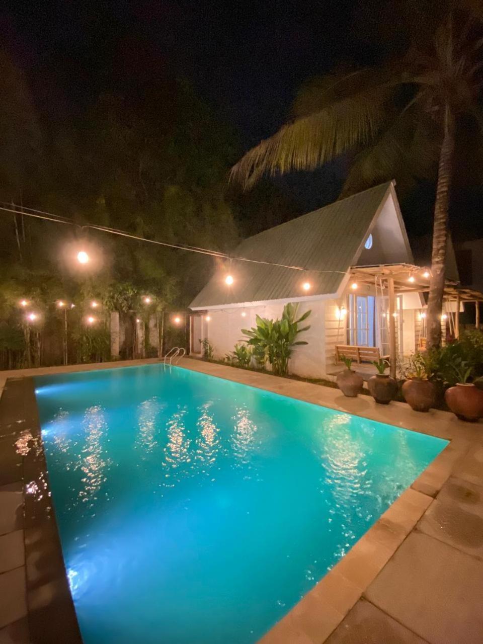 Pasir Putih Resort & Resto Maluk Dış mekan fotoğraf
