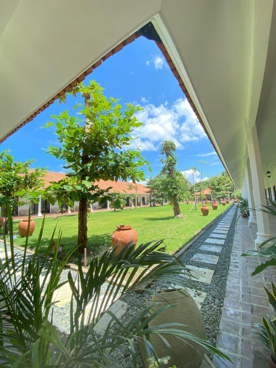 Pasir Putih Resort & Resto Maluk Dış mekan fotoğraf