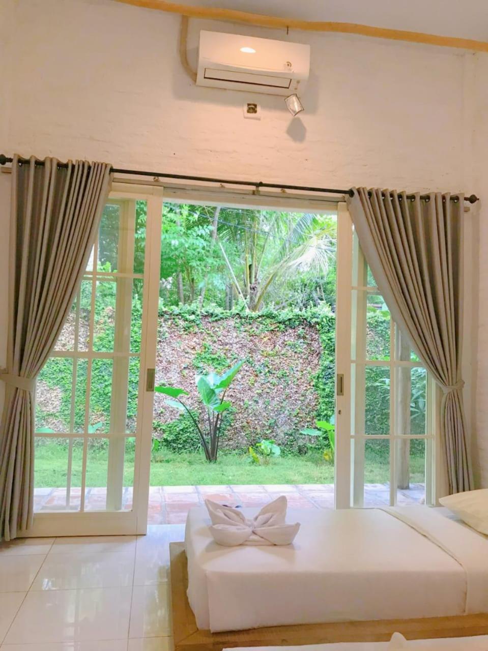 Pasir Putih Resort & Resto Maluk Dış mekan fotoğraf